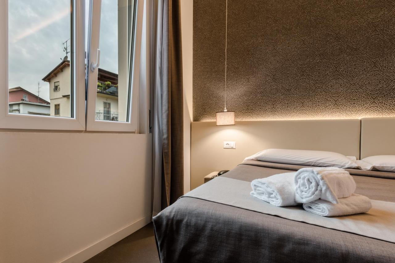 Hotel Palazzo Del Garda & Spa 데센자노델가르다 외부 사진