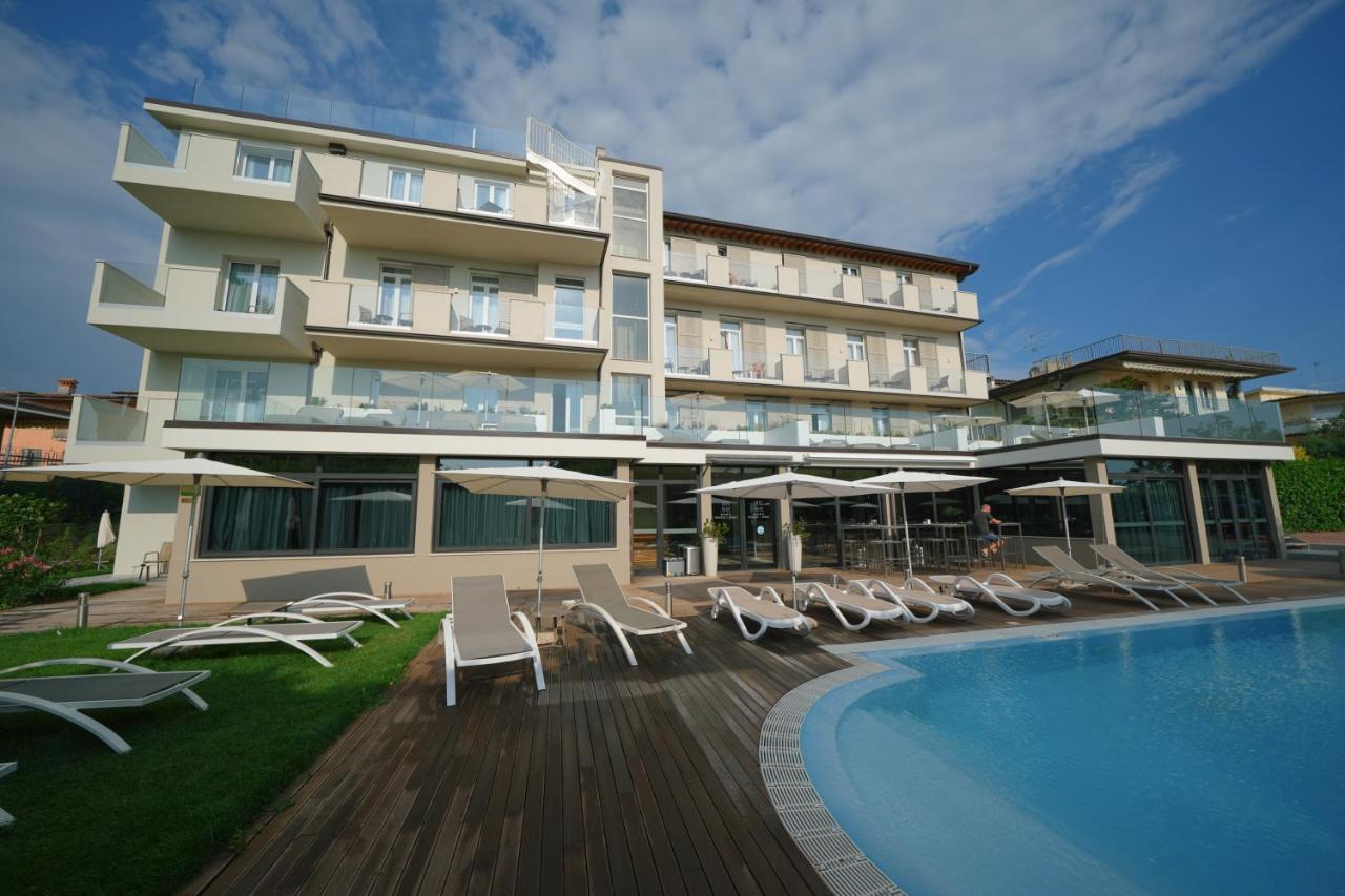 Hotel Palazzo Del Garda & Spa 데센자노델가르다 외부 사진