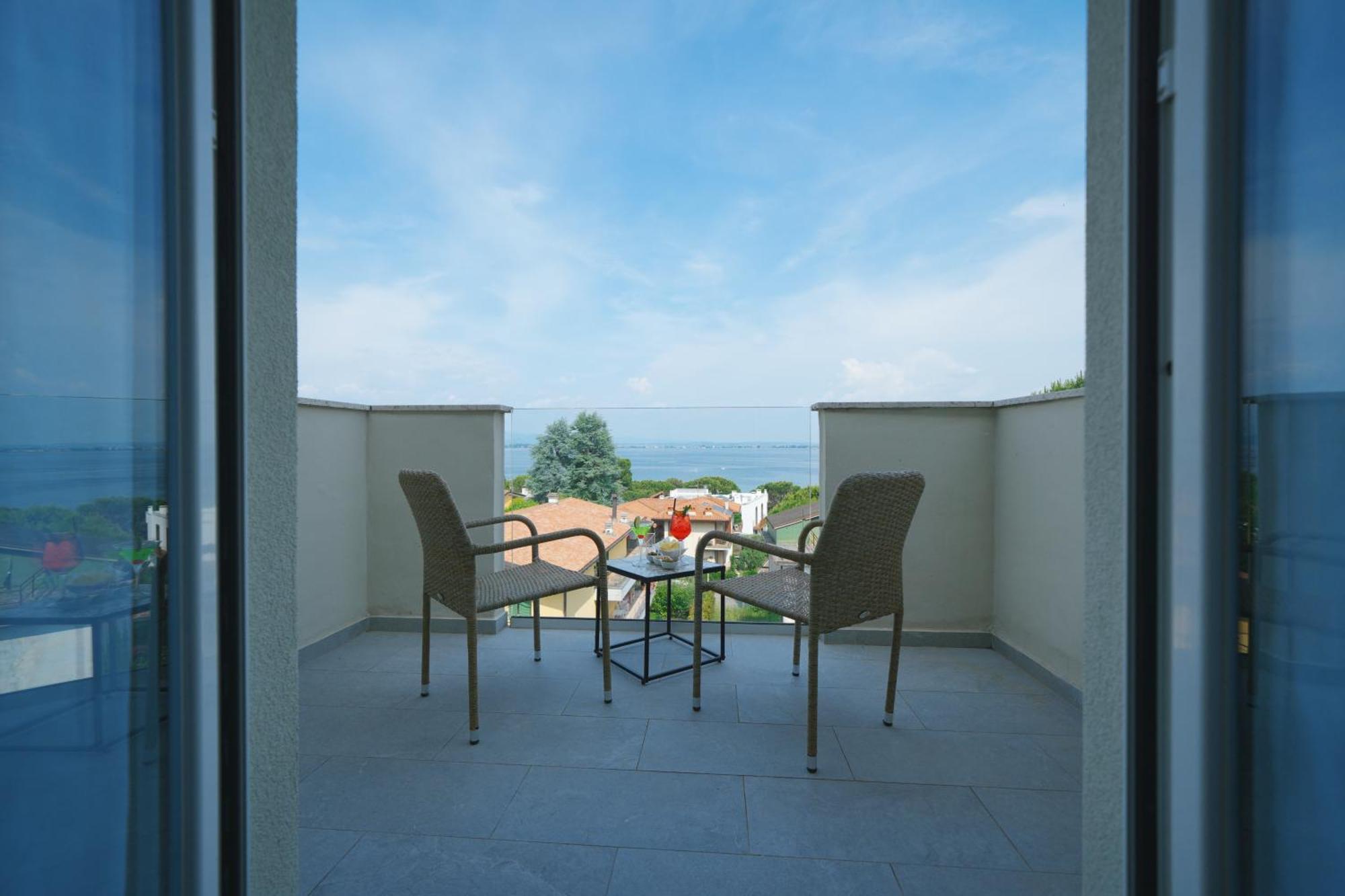 Hotel Palazzo Del Garda & Spa 데센자노델가르다 외부 사진
