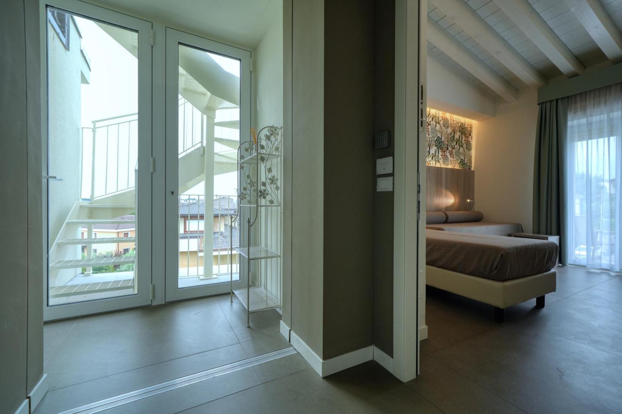Hotel Palazzo Del Garda & Spa 데센자노델가르다 외부 사진