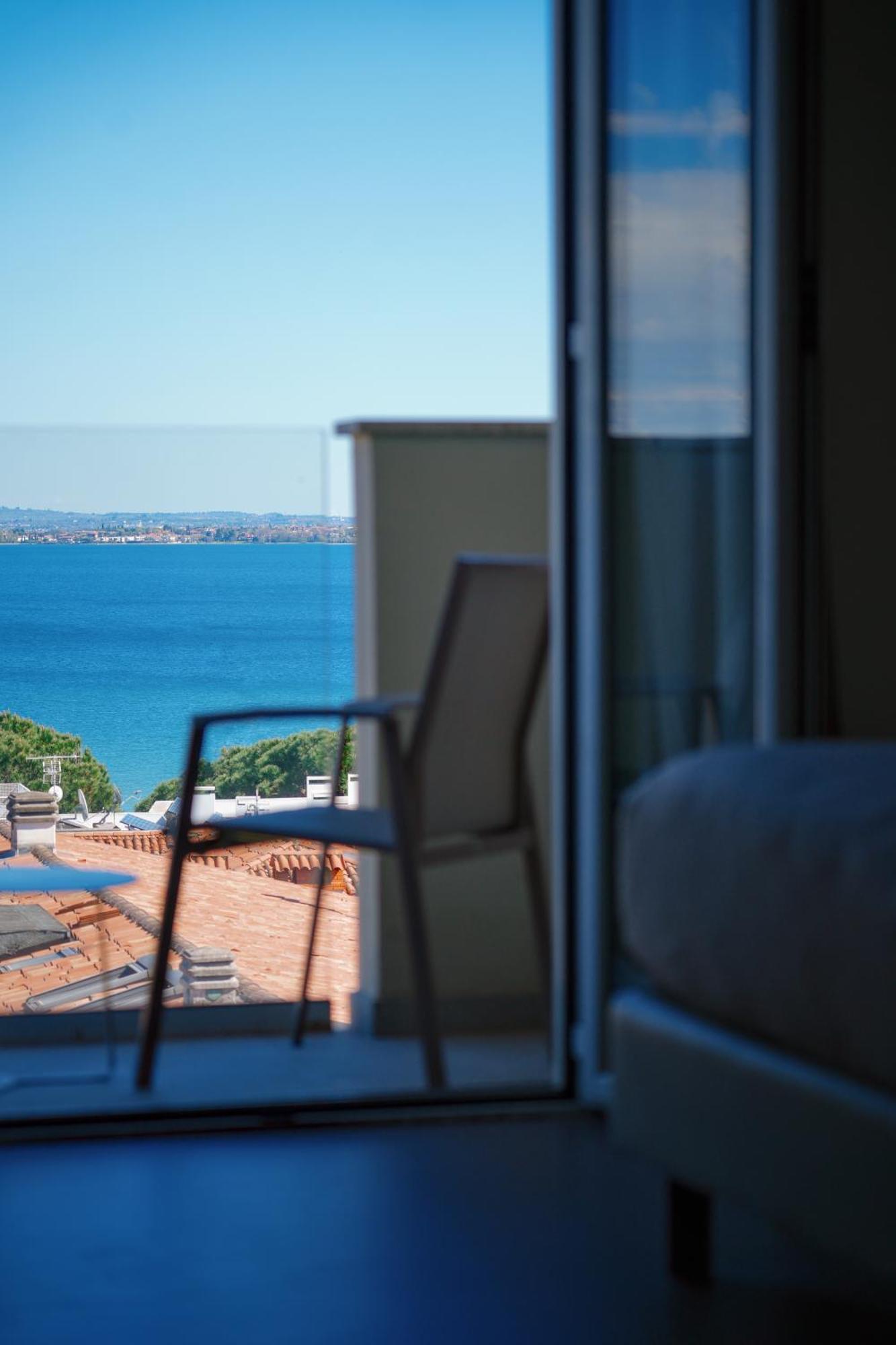 Hotel Palazzo Del Garda & Spa 데센자노델가르다 외부 사진