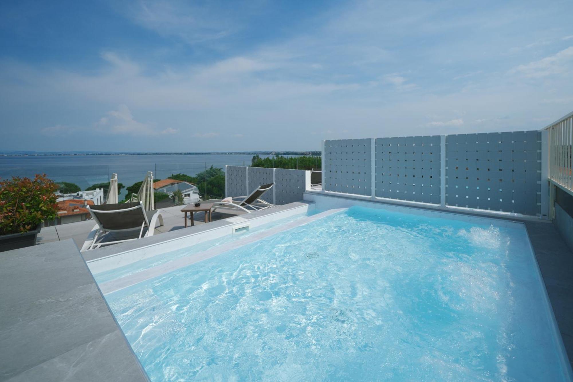 Hotel Palazzo Del Garda & Spa 데센자노델가르다 외부 사진